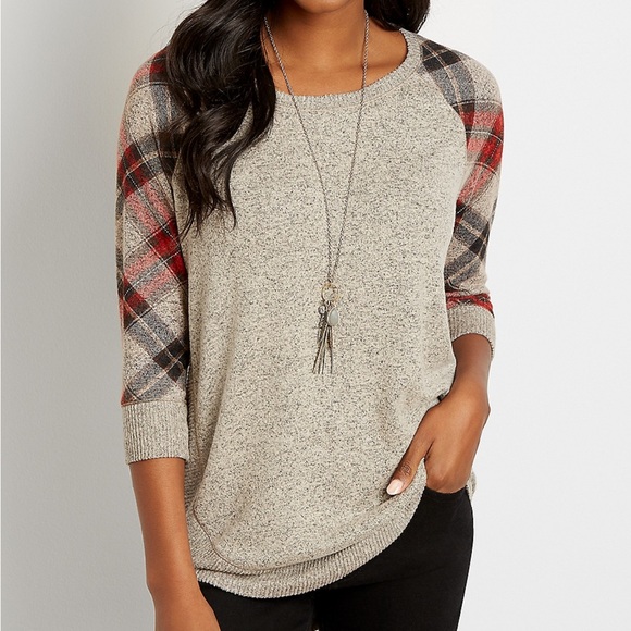 Maurices Sweater Women’s 1X Gray Red Plaid 3/4 Sleeve Pullover Crew Neck Relaxed - Picture 3 of 11
